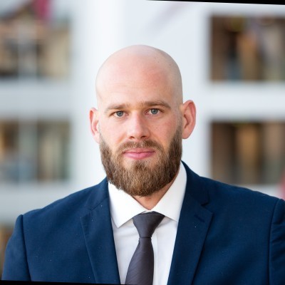 Dealmaker photo